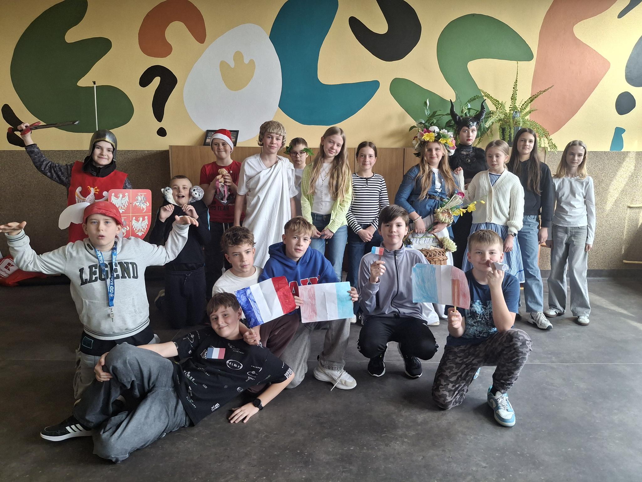 RELACJA Z DNIA TEATRU W NASZEJ SZKOLE